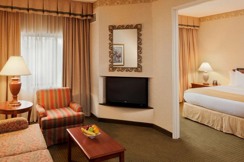 Doubletree Suites By Hilton Hotel Cincinnati - Blue Ash Sharonville Ruang foto