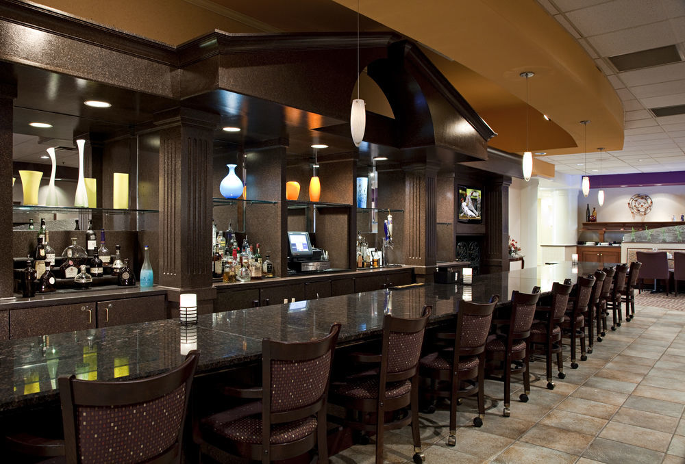 Doubletree Suites By Hilton Hotel Cincinnati - Blue Ash Sharonville Restoran foto